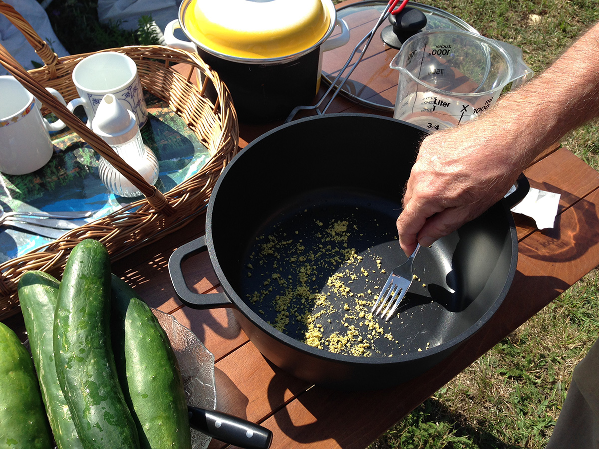 снимка на Dishes with a solar cooker
