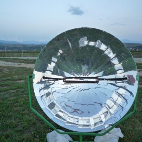 снимка на Fantasies with solar cooker
