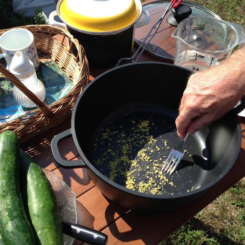 снимка на Dishes with a solar cooker